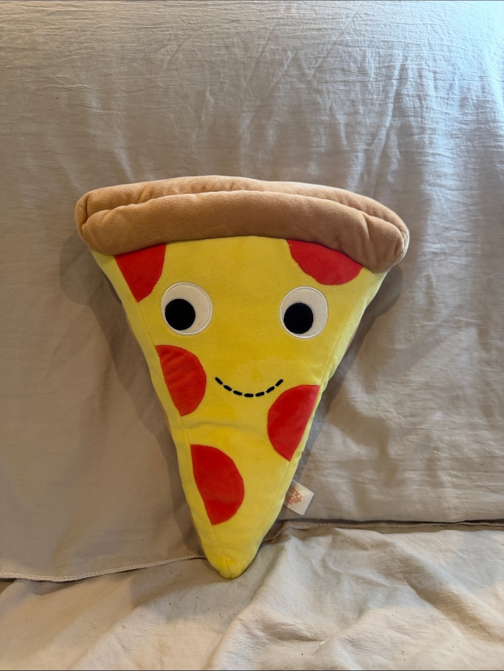 Kid Robot yummy world “cheezy pie” pizza plush 10”